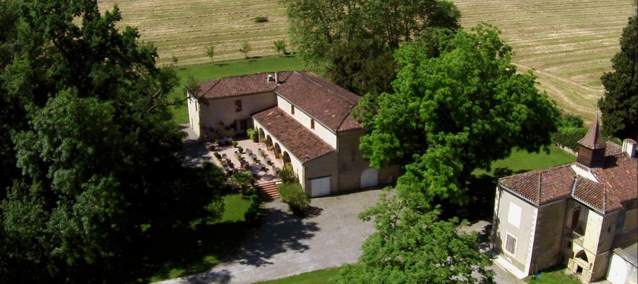 Le Chateau De Camille Saint-Jean-le-Comtal Exterior foto